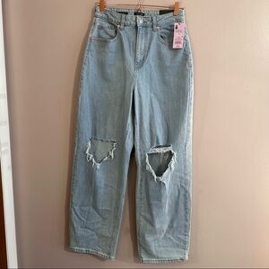 Wild Fable baggy jeans, high rise. Size 6 / 28. Light blue wash. New with tags.